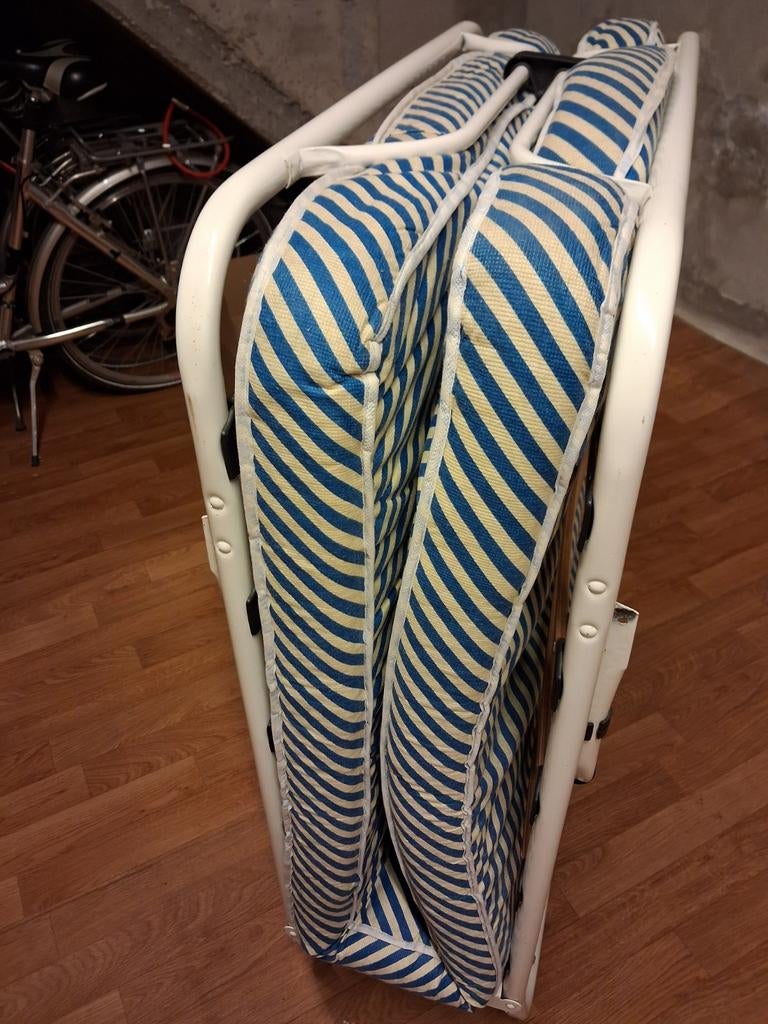 Opklapbed/ plooibed, Huis en Inrichting, Ophalen, 90 cm, Eenpersoons, Wit