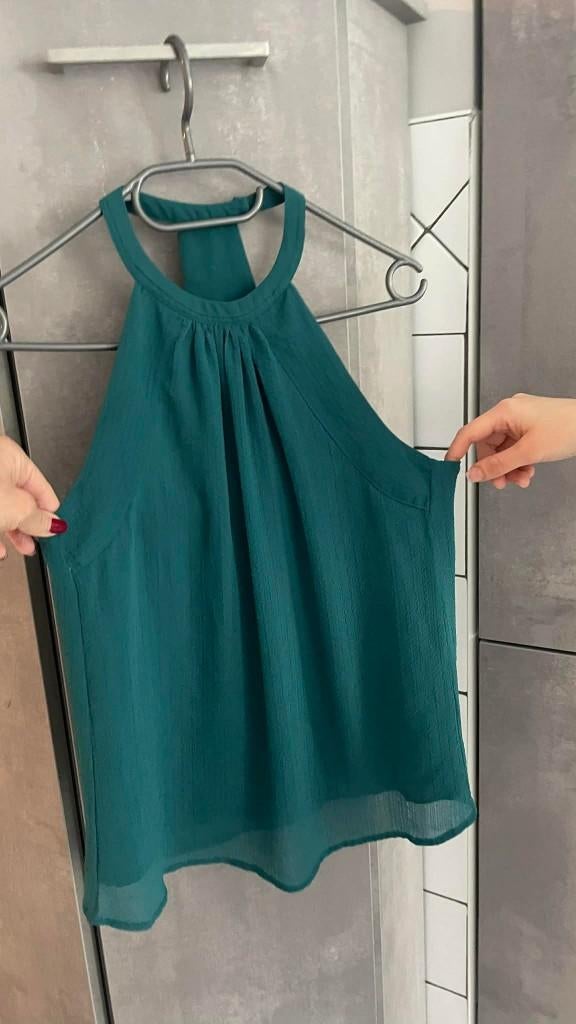 TOP vert élégant XS, Vêtements | Femmes, Tops, Sans manches, Enlèvement ou Envoi, Comme neuf, Vert