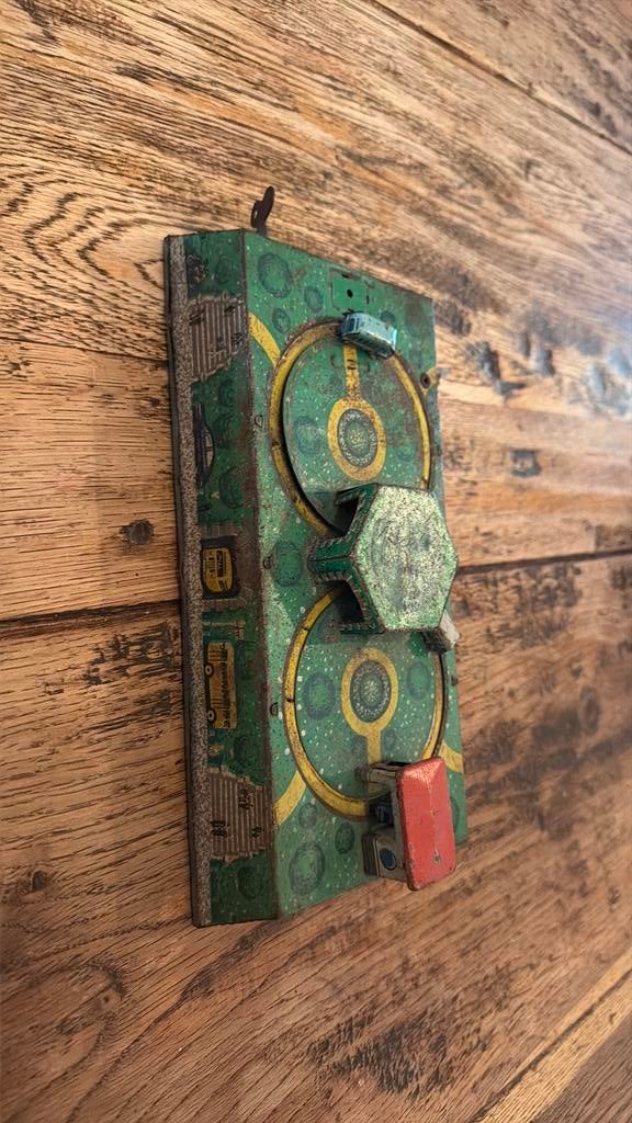 Vintage opwindbare autootjes – speelgoed – retro racebaan, Antiek en Kunst, Ophalen