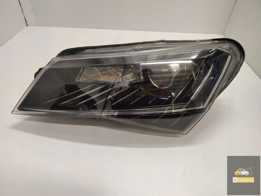 3V1.941.015.B, clignotant de torsion B au x non pour Skoda S, Autos : Pièces & Accessoires, Éclairage, Skoda, Utilisé