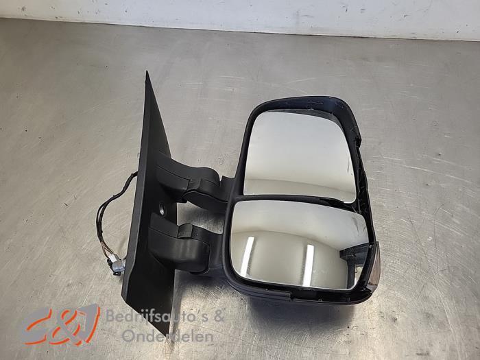 Rétroviseur extérieur droit d'un Iveco New Daily, Autos : Pièces & Accessoires, Rétroviseurs, Autres marques automobiles, Utilisé