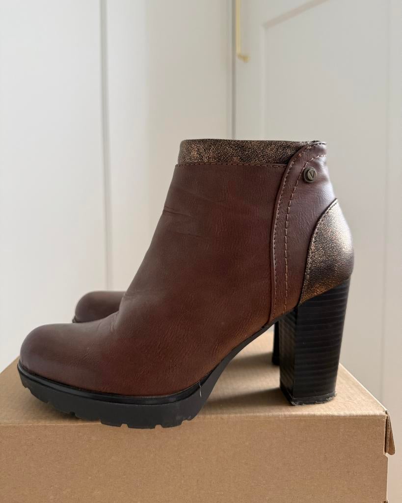 Bruine Enkelaarzen maat 38, Ophalen, Bruin, Lage of Enkellaarzen, Zo goed als nieuw