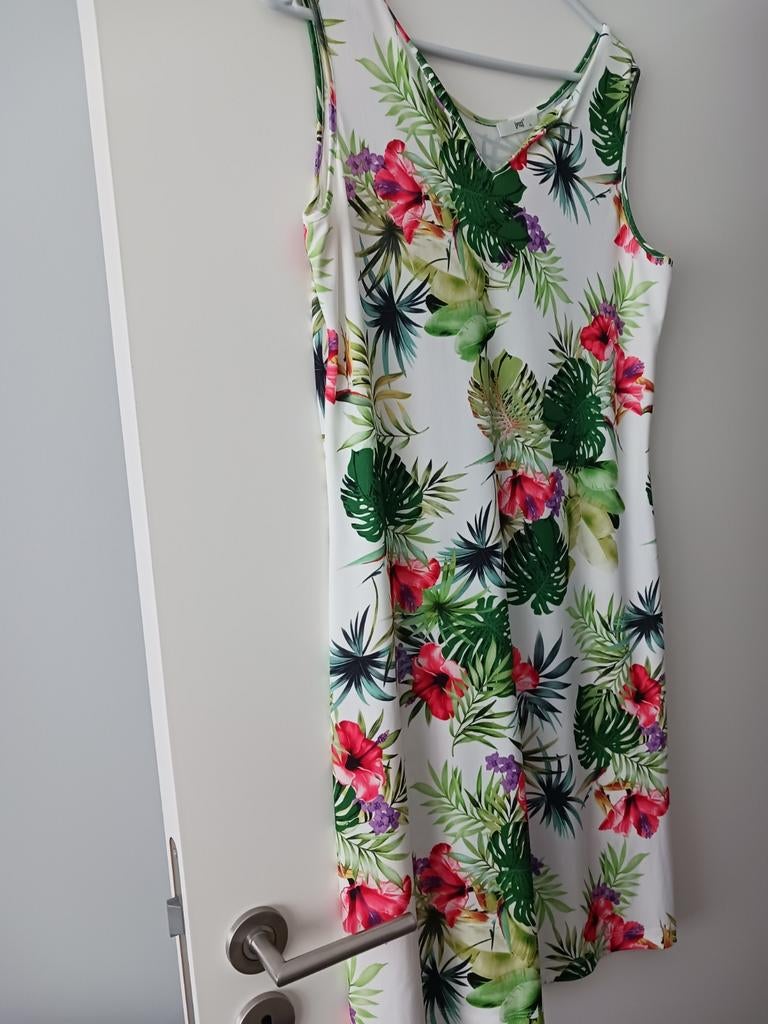 Kleed merk PTC te koop. Maat L-XL, Vêtements | Femmes, Robes, Taille 42/44 (L), Comme neuf, Enlèvement, Longueur genou