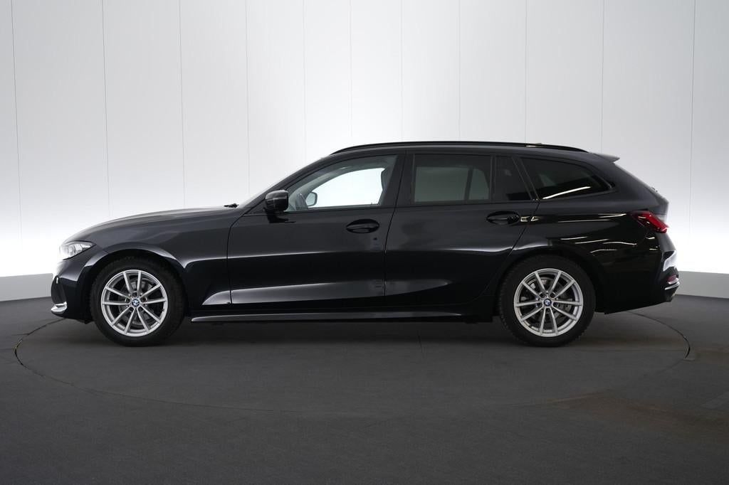 (2DAS246) BMW 3 TOURING, https://public.car-pass.be/vhr/32b602a5-914f-448e-9885-c06c23fdc80d, 136 pk, Zwart, Bedrijf