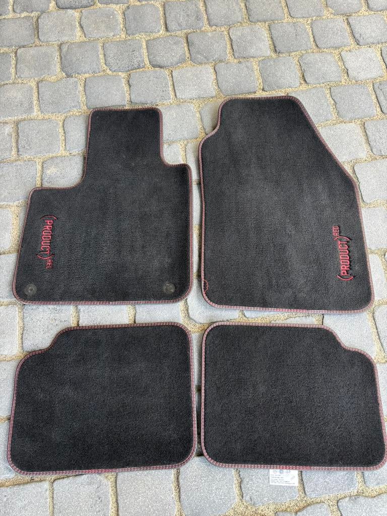 Tapis red édition Fiat panda, Autos : Divers, Tapis de voiture, Enlèvement, Comme neuf