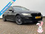 BMW 530 5-serie Touring 530e xDrive M-sport HUD Laser Memory, Auto's, Automaat, 42 g/km, Zwart, Bedrijf