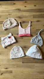 Lot de bonnets pour bébé, Kinderen en Baby's, Babykleding | Mutsen, Sjaals en Wanten, Gebruikt, Jongetje of Meisje, Maat 56, Ophalen of Verzenden