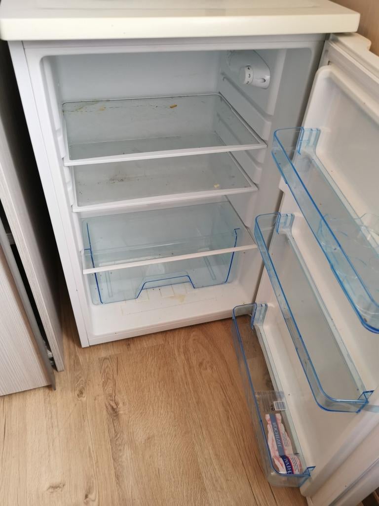 Ijskast tafelmodel.merk Domo.zonder vriesvak., Ophalen, Gebruikt, Zonder vriesvak