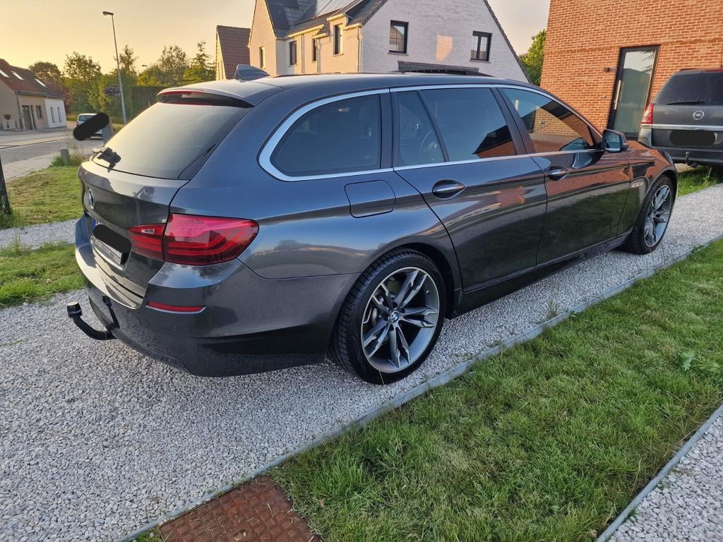 BMW 520D DIESEL 2.0 CC EURO 6 // 190 pk 140 kw origineel, Auto's, Automaat, 1995 cc, USB, Leder
