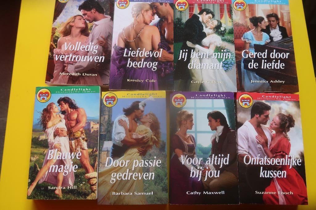 roman 8 pièces Candlelight, Livres, Romans, Enlèvement ou Envoi, Comme neuf, Belgique