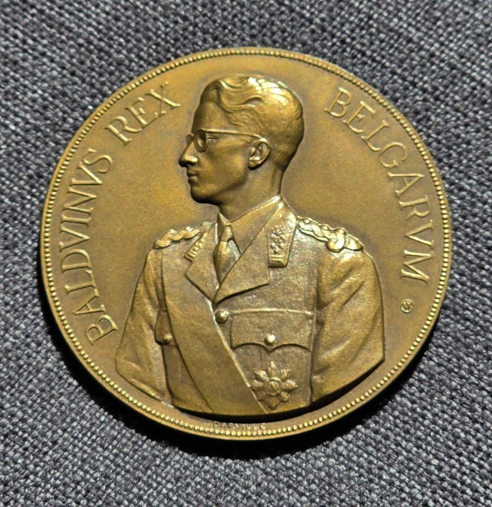Médaille Roi Baudouin 1951 7 cm, Enlèvement ou Envoi
