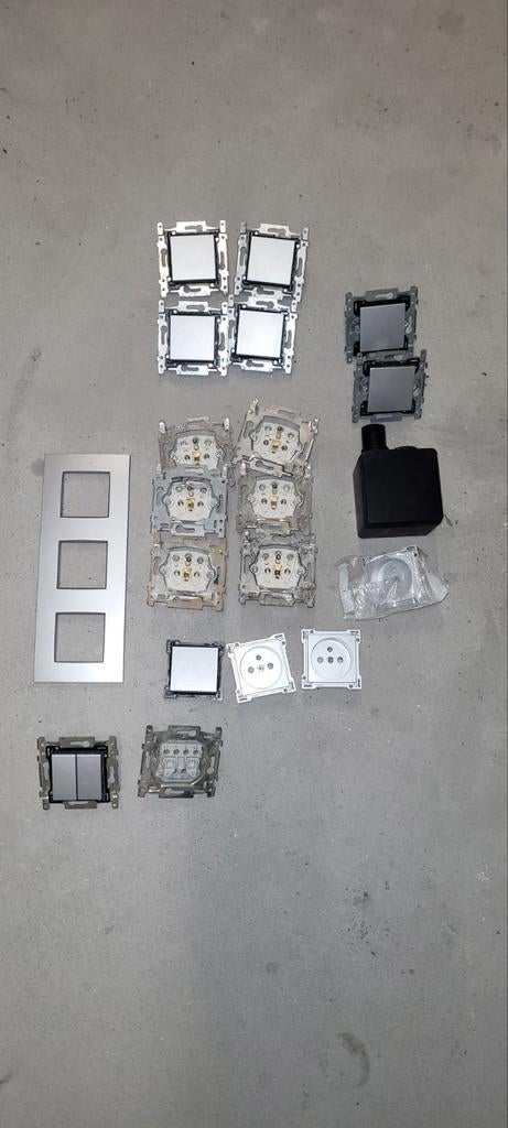 Allerlei elektra (niko), Doe-het-zelf en Bouw, Elektriciteit en Kabels, Ophalen