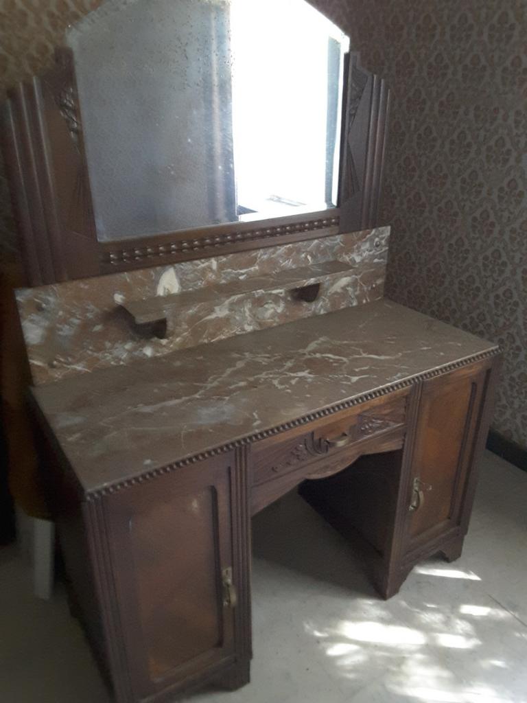 Antieke slaapkamer met commode en nachtkastjes, Antiquités & Art, Antiquités | Meubles | Lits, Enlèvement