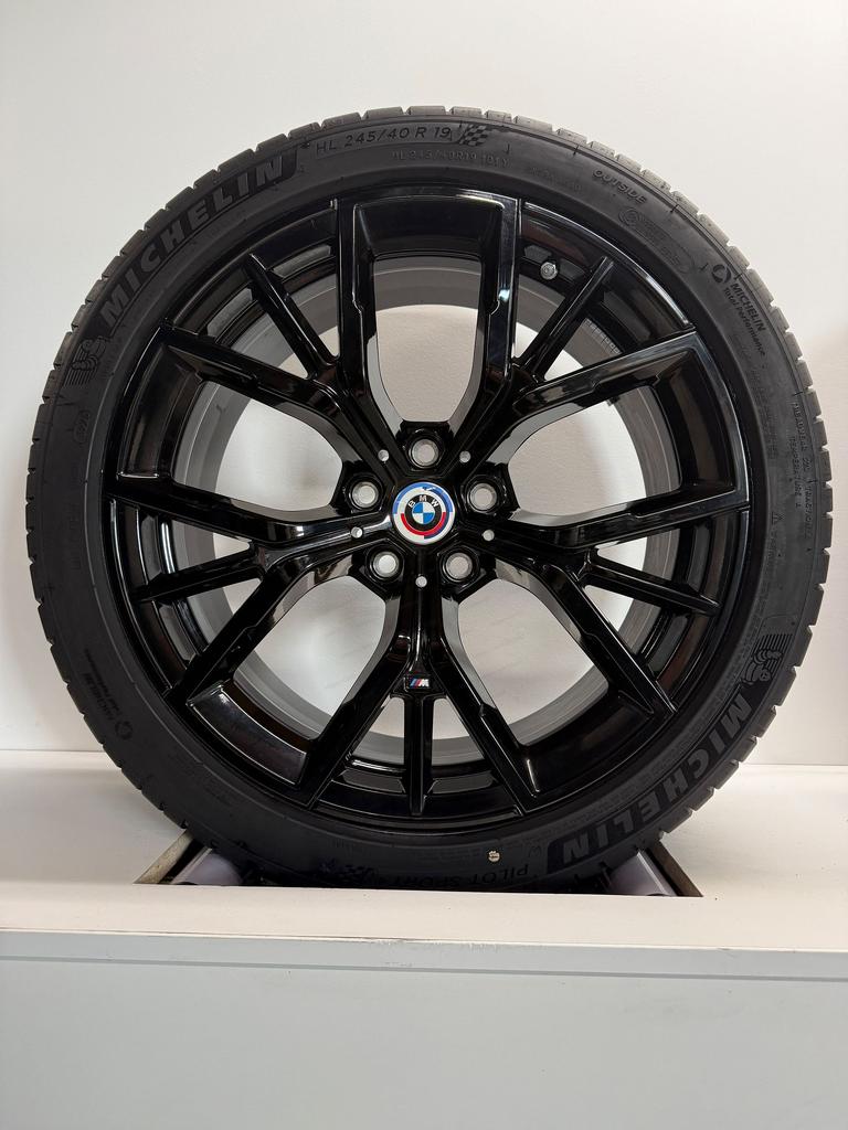 DEMO 19’’ BWM 5 SERIE G30 G31 VELGEN ZOMERBANDEN 845m* BLACK, Auto-onderdelen, 19 inch, -, -, Banden en Velgen