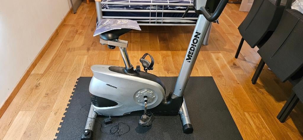 Medion hometrainer - perfecte staat - geen gebruik, Sports & Fitness, Appareils de fitness, Enlèvement, Utilisé, Métal, Vélo d'appartement