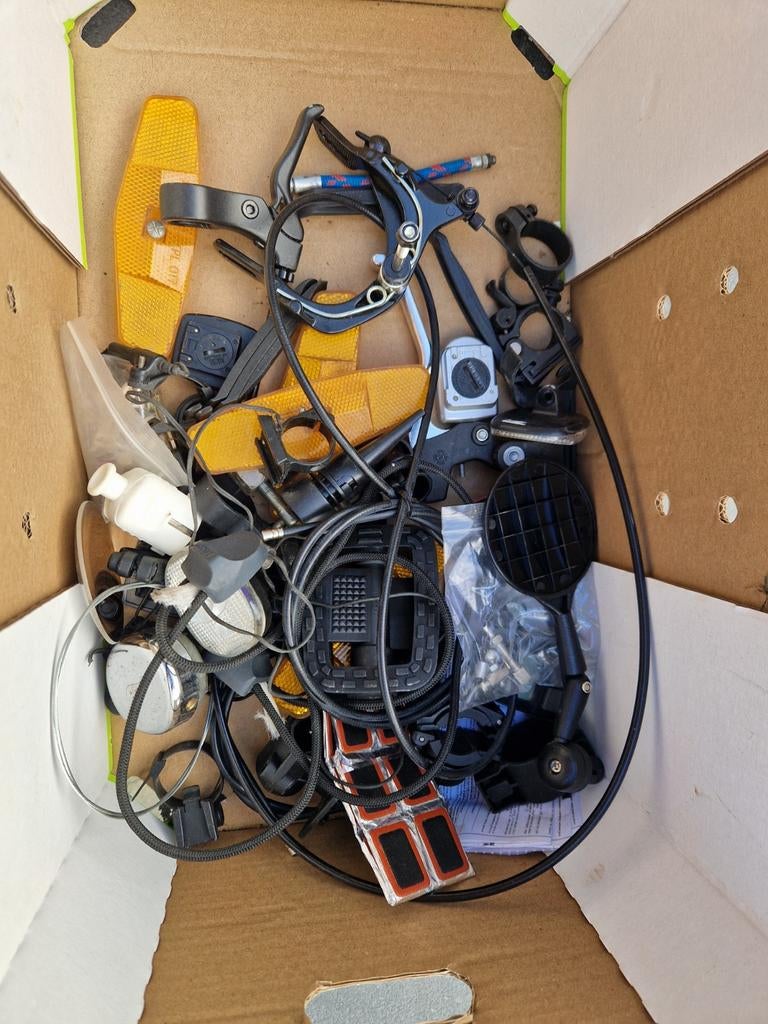 Allerlei fietsmateriaal, Ophalen