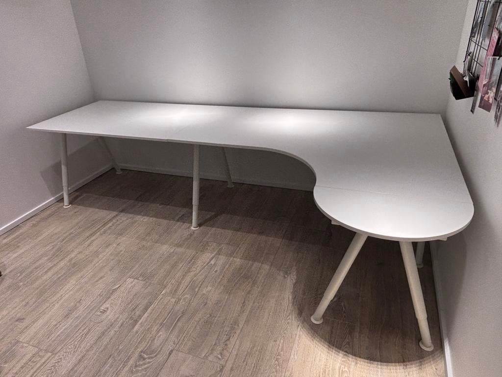 Grote witte hoekbureau Ikea Galant - perfecte staat, Maison & Meubles, Bureaux, Comme neuf, Réglable en hauteur, Enlèvement