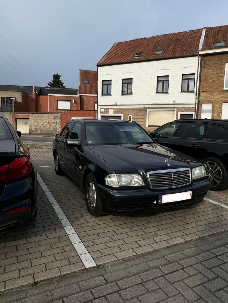 Mercedes-Benz C200 CDI, Autos, Mercedes-Benz, Particulier, Classe C, Diesel, Euro 2, Berline, 5 portes, Boîte manuelle, Bleu, Noir