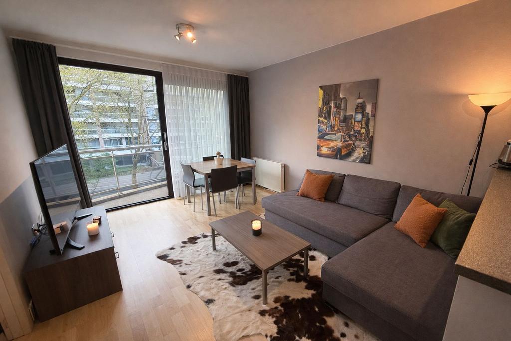 Appartement Evere avec garage + mobilier, Bruxelles