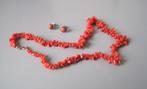 Vintage bloedkoraal ketting en oorstekers, Ophalen of Verzenden, Ketting, Verguld
