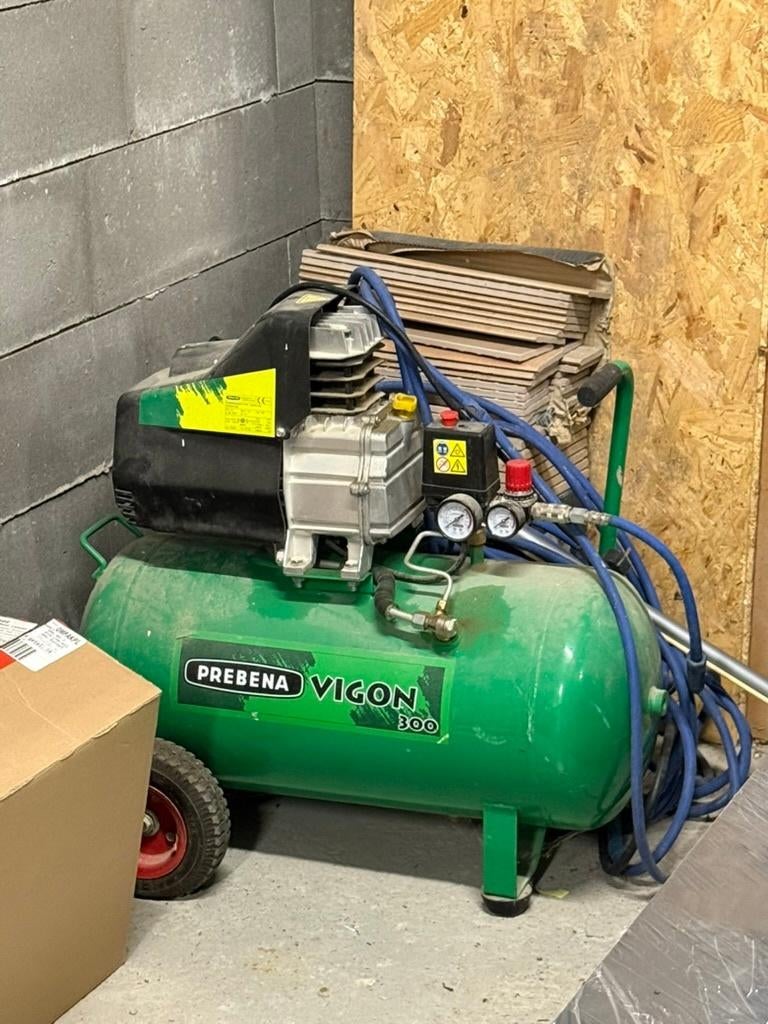 Prebena Vigon 300 — Compresseur à piston 50 L sur roues, Enlèvement, Comme neuf, Mobile