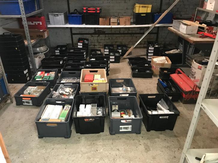 NIEUW PERCEEL voor hardware en elektriciteit (50 bakken), Doe-het-zelf en Bouw, IJzerwaren en Bevestigingsmiddelen, Nieuw, Overige typen