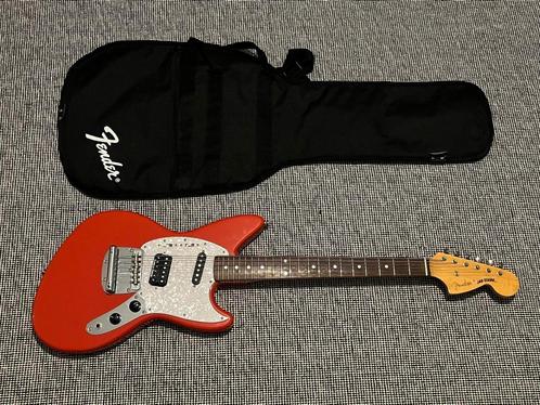 Fender Japan Jag-Stang Kurt Cobain + hoes, Musique & Instruments, Instruments à corde | Guitares | Électriques, Comme neuf, Solid body
