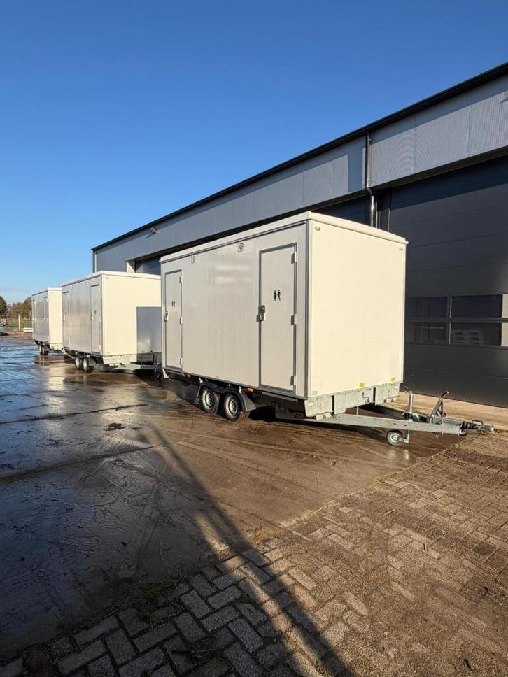 3x Vacuüm toiletwagen 4 persoons, Articles professionnels, Machines & Construction | Abris de chantier & Conteneurs, Enlèvement