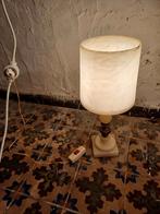 Lampe de table à vendre en marbre blanc. Comme photo. Foncti, Huis en Inrichting, Lampen | Tafellampen, Ophalen of Verzenden, Zo goed als nieuw