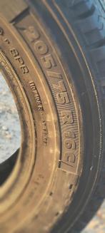 michelin  205/ 75 /16  2 stuks, Auto-onderdelen, Banden en Velgen, Ophalen, 16 inch, 205 mm, All Season