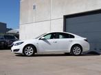 Opel Insignia 1.4 MT6 140PK|SENSOREN|NAVIGATIE|AUTO AIRCO, Auto's, Opel, Zwart, Wit, Handgeschakeld, 140 pk
