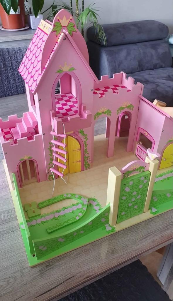 Inmiddels complete roze Houten poppenhuis kasteel, Kinderen en Baby's, Speelgoed | Poppenhuizen, Zo goed als nieuw, Poppenhuis