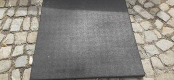 stalmatten  1m x1m x 4,5cm beschikbaar voor biedingen