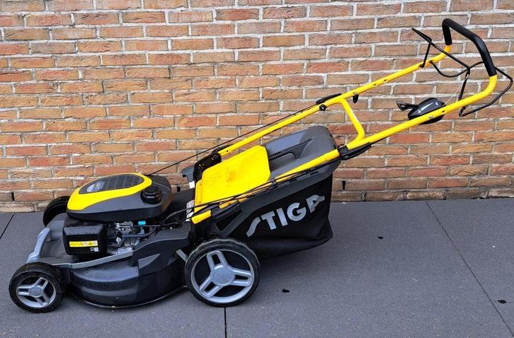 GERESERVEERD :Stiga Combi grasmaaier en Mulcher Benzine, Tuin en Terras, Grasmaaiers, Zo goed als nieuw, Benzine-grasmaaier, 50 cm of meer