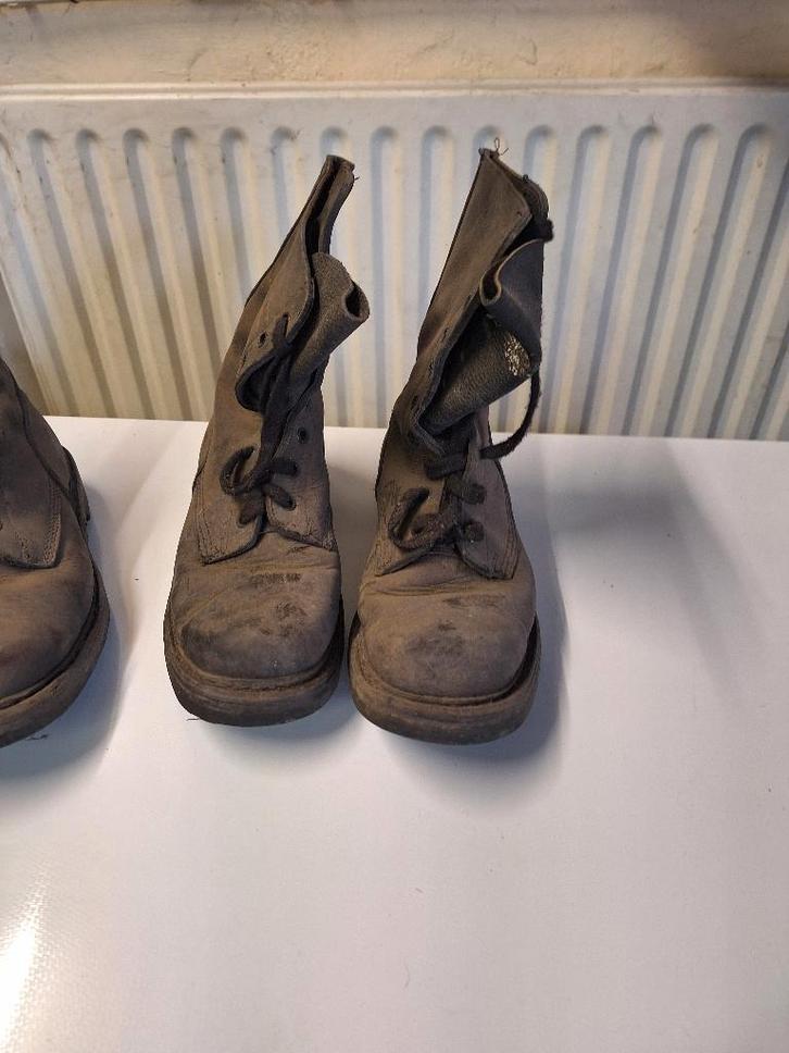 OUDE SCHOENEN VAN BIJ HET LEGER, Verzamelen, Militaria | Algemeen, Landmacht, Ophalen of Verzenden