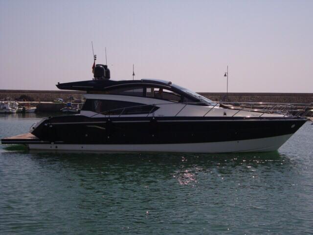 Galeon 430 HT van 2012 met 380 vaaruren, Watersport en Boten, Motorboten en Motorjachten, Zo goed als nieuw, Diesel, Ophalen
