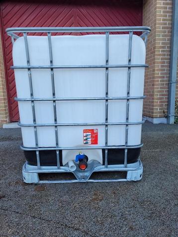 Cubi 1000 L beschikbaar voor biedingen