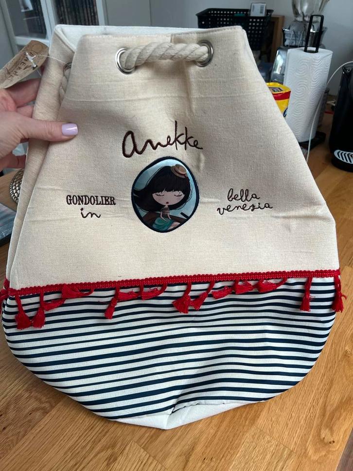 Sac à dos Anekke neuf, Handtassen en Accessoires, Tassen | Rugtassen, Nieuw, Overige merken, 40 cm of meer, 45 tot 60 cm