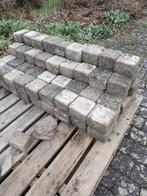 klinkers ( cobblestone) gratis af te halen in Langdorp, 10 m²² ou plus, Briques, Enlèvement, Béton