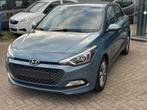 Hyundai // i20 Play, Voorwielaandrijving, Stof, Euro 6, Blauw
