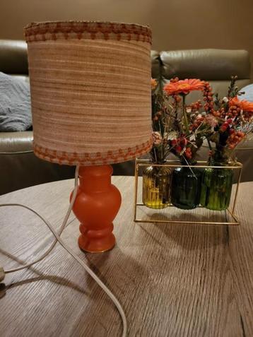 Vintage oranje glazen tafellamp jaren 70 beschikbaar voor biedingen