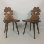Paar brutalistische stoelen in ‘arts and crafts’-stijl, Antiek en Kunst, Antiek | Meubels | Stoelen en Sofa's, Ophalen of Verzenden