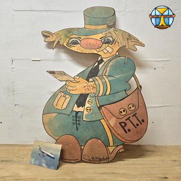 Retro cardboard figuur cutout PTT cartoon / postbode beschikbaar voor biedingen