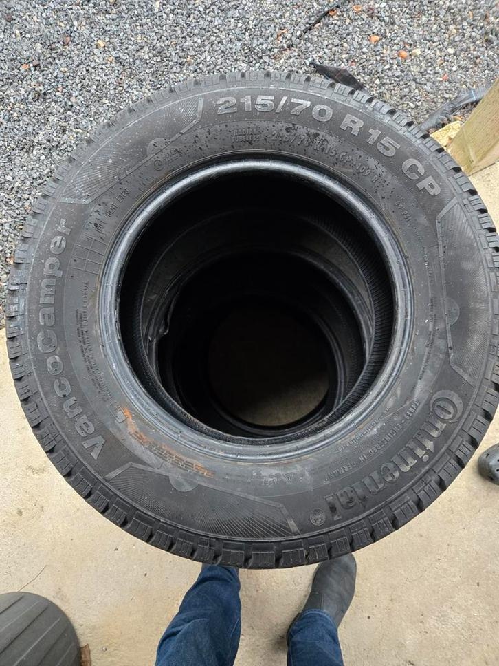 215/70 R15 CP de Cocamper Continental, Autos : Pièces & Accessoires, Pneus & Jantes, Pneu(s), Pneus été, 15 pouces, 215 mm, Autre