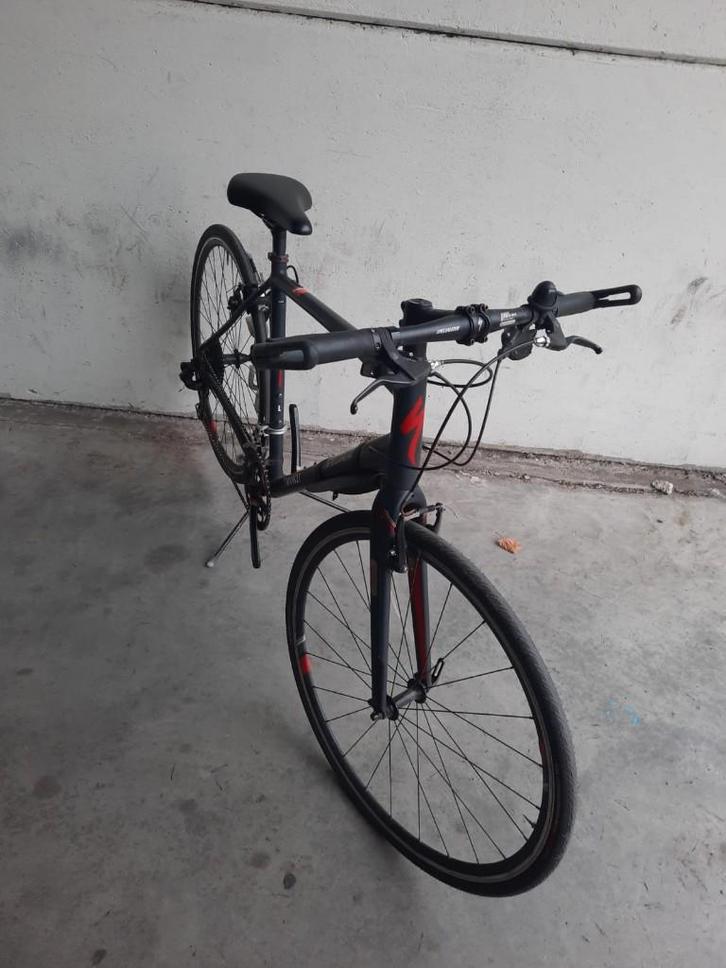 Specialized Sirrus, Vélos & Vélomoteurs, Vélos | Vélos de course, Utilisé, Hommes, Autres marques, 15 à 20 vitesses, 28 pouces