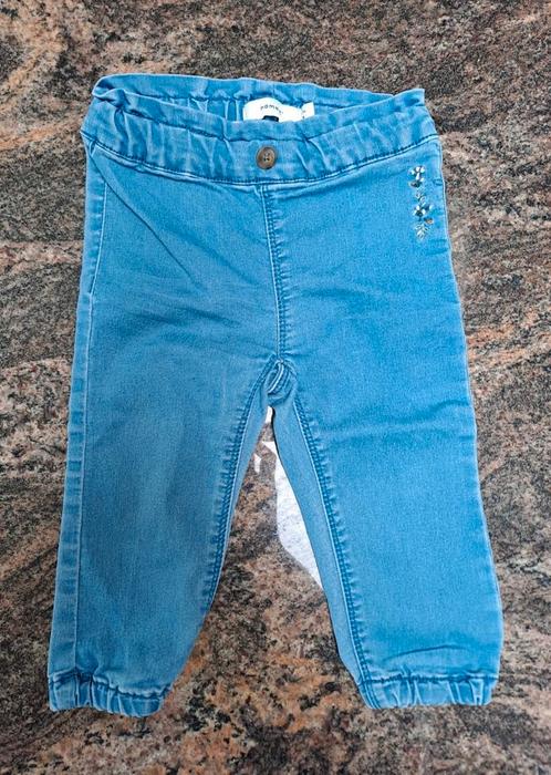 Pantalon en jean confortable taille 74, Enfants & Bébés, Vêtements de bébé | Taille 74, Comme neuf, Fille, Pantalon, Enlèvement ou Envoi