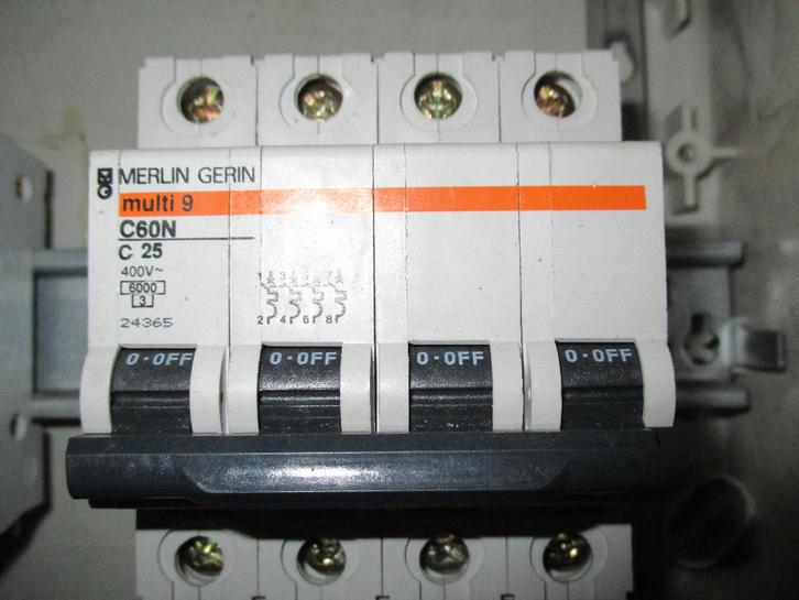 Fusible automatique, Bricolage & Construction, Électricité & Câbles, Enlèvement