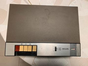 Enregistreur à bandes Philips des années 60