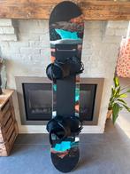 Snowboard + bindingen, Enlèvement, Comme neuf, Fixations