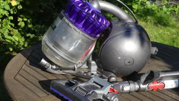 aspirateur "boule" DYSON PD-8 beschikbaar voor biedingen